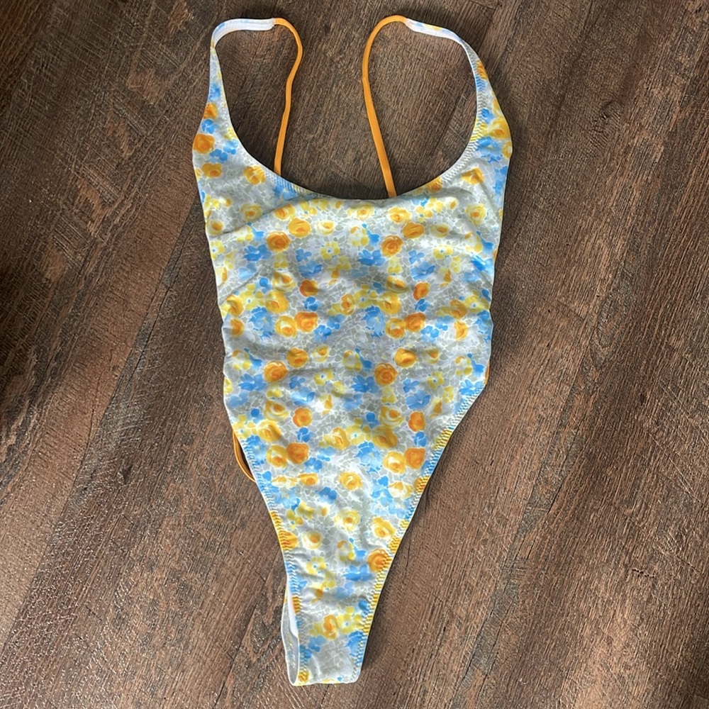 Heavy Manners One Piece